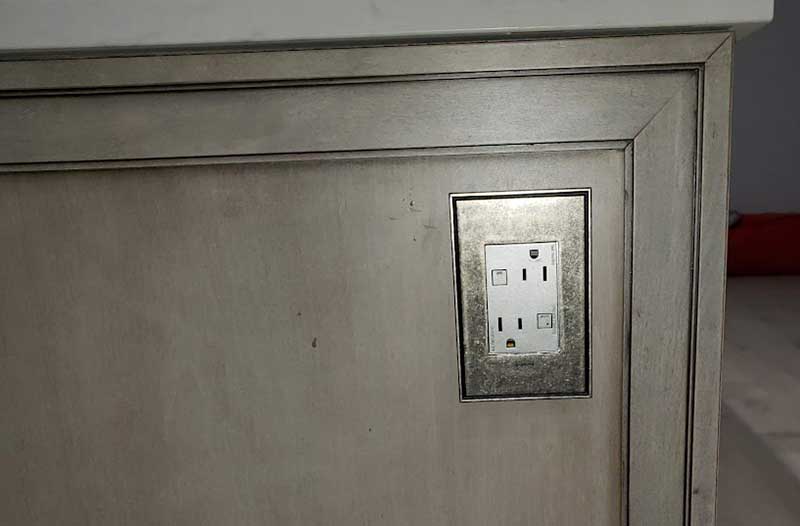 Outlet Installation and Replacement Service